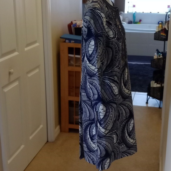 Like new Tory Burch blue and white abstract print tunic dress size 8 - Picture 3 of 11